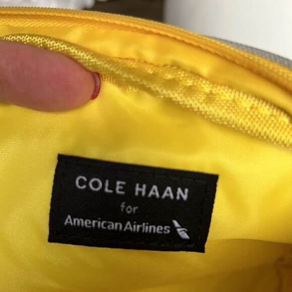 COLE HAAN  American Airlines Toiletry Cosmetic Bag 2 lip balm and 2 dental kit - Picture 4 of 10